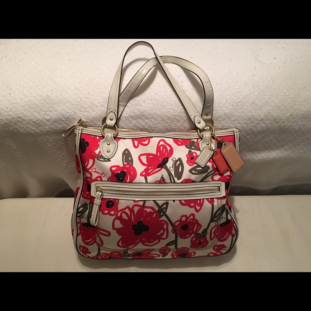 Coach East West Hallie Tote
